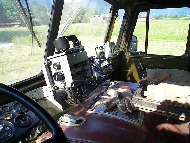 gaz66-cab.jpg